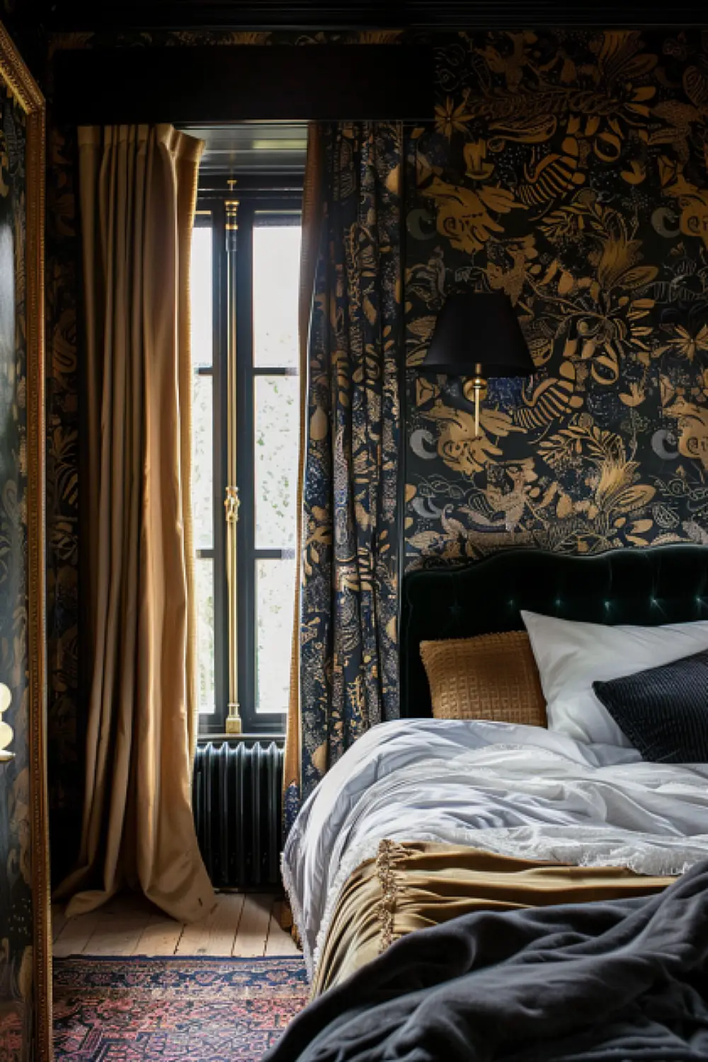 Art Deco wallpaper in an elegant boho bedroom
